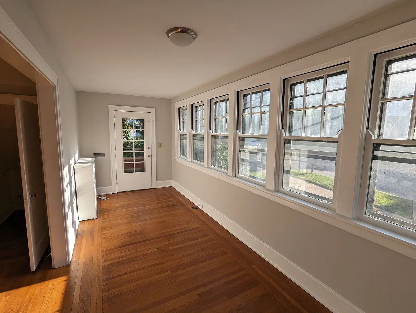 1307 Paxton Ave — Photo 4