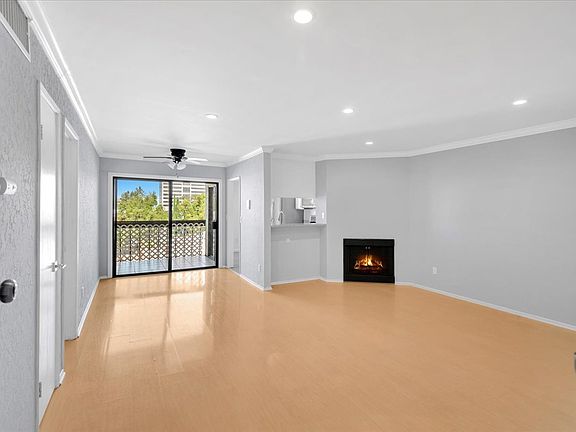 3rd image of 515 N Jackson St APT 310