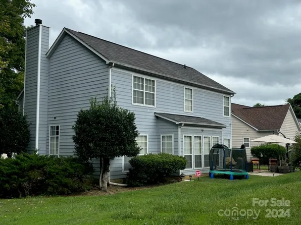8325 Springhead Ln, Charlotte, NC 28215