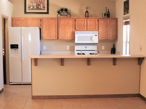 5th image of 651 Silver Springs Cir