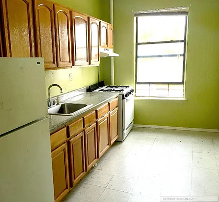 Rented by Sovereign Associates | media 19