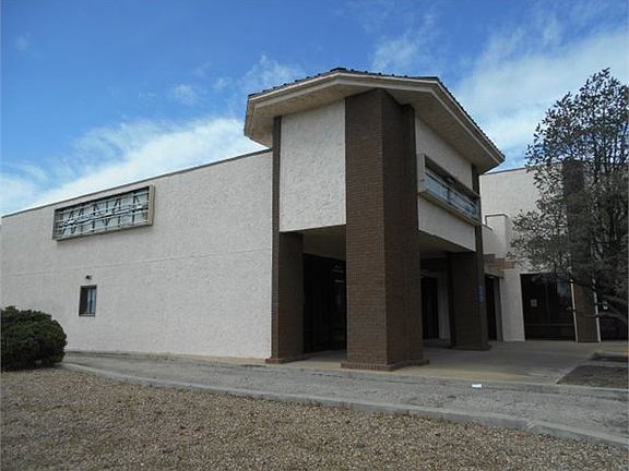 2nd image of 2827 N Dal Paso St Ste 111