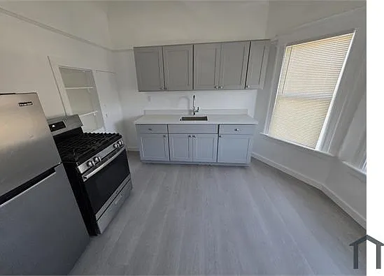 1 bed, $1,899 — Photo 4