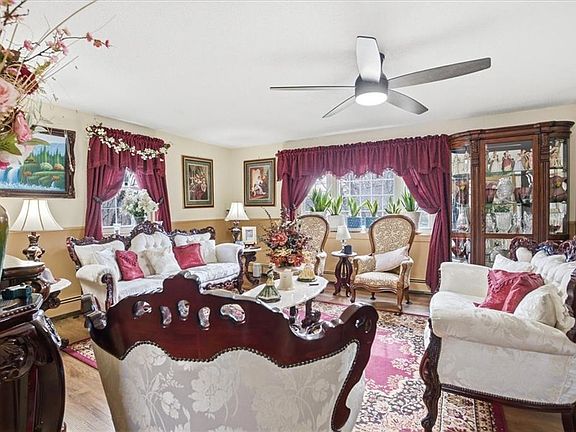 4th image of 554 Joslin Rd