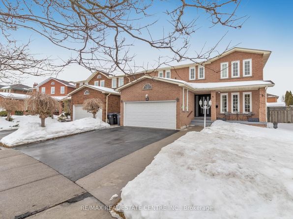 12 Sugar Creek Ln, Brampton, ON L6W 3X6