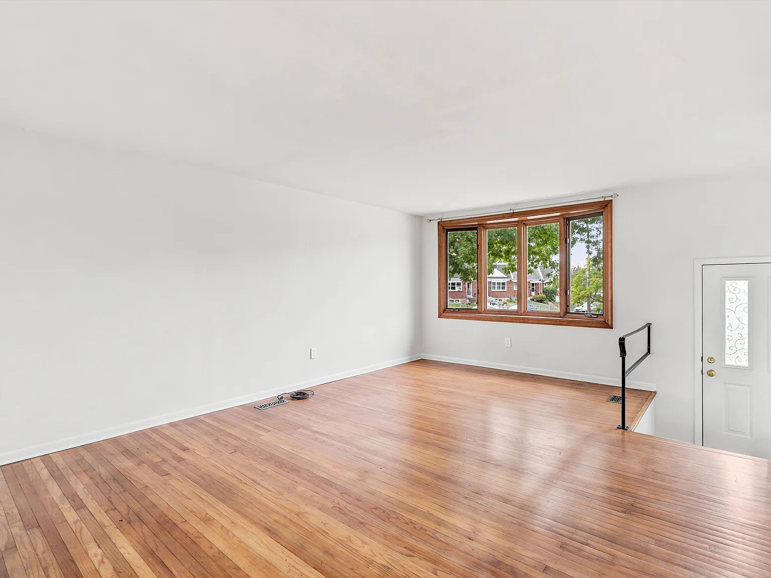 3 bed, 1260 sqft, $2,650 — Photo 2