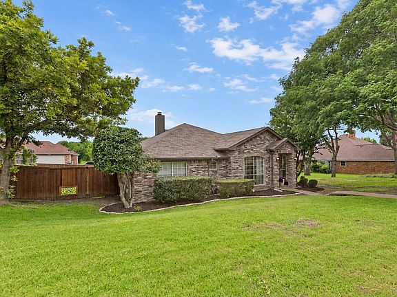 3rd image of 3408 Cedar Hill Ct