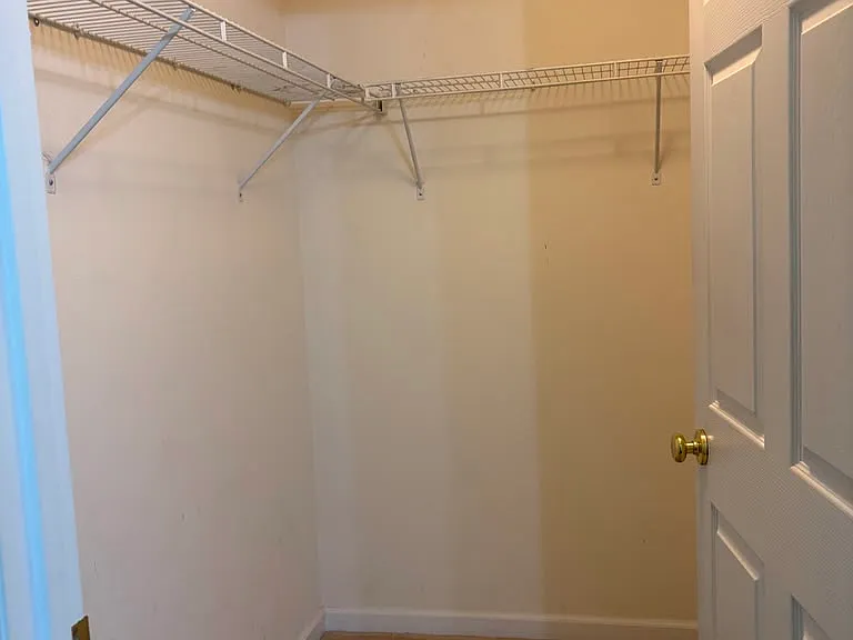 9201 Spring Creek Ln — Photo 27