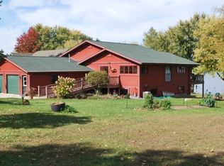 W13202 Lake Dr, Lodi, WI 53555