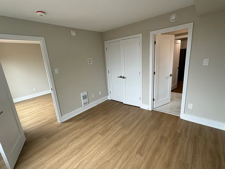366 Winona Ave — Photo 9