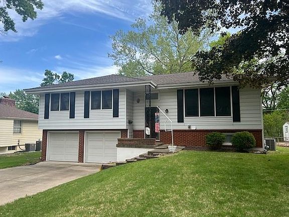 2nd image of 10711 W 92nd St