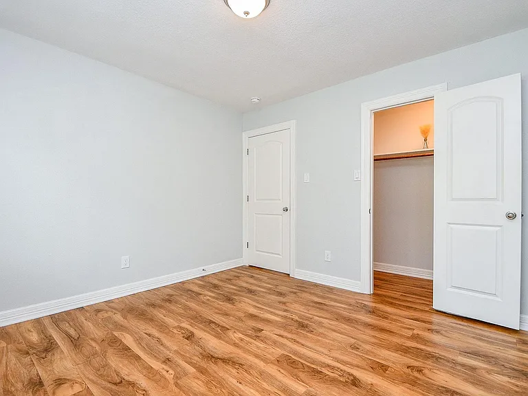 707 Thistlewood Dr — Photo 26