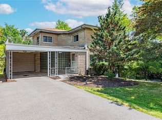 355 Carlton Rd, Bethel Park, PA 15102