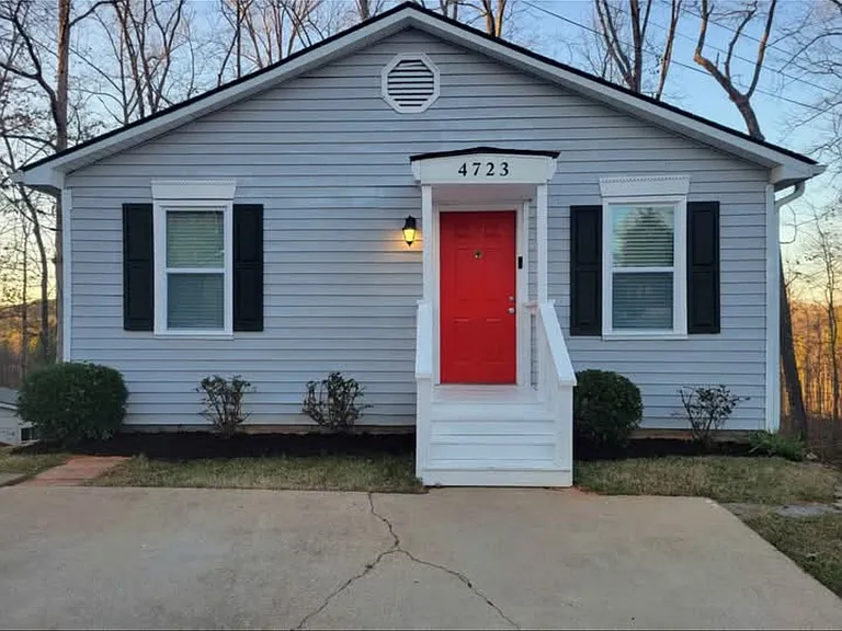 4723 Pebble Ln — Photo 1