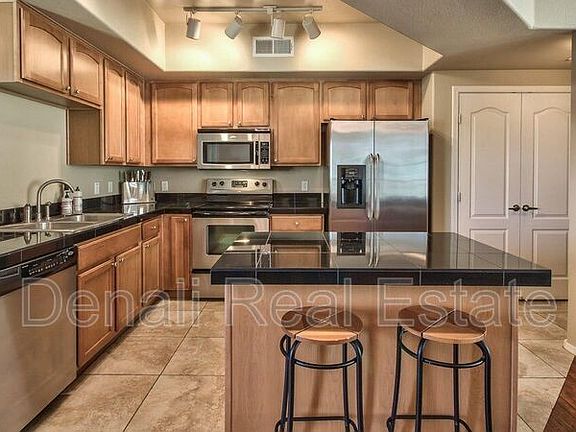4th image of 2402 E 5th St Unit 1423