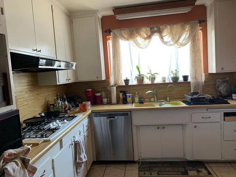 14958 Pemberton Dr — Photo 3