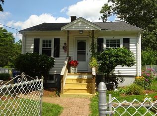 13 Salt Works Rd, Buzzards Bay, MA 02532