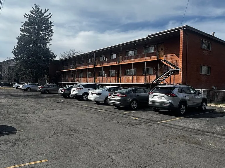 266 N 300 E #27 — Photo 17