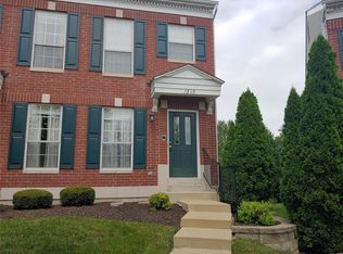 1315 Parkview Estates Dr, Ellisville, MO 63021