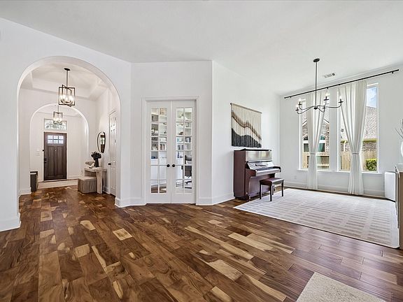 2nd image of 16803 Whighams Pl