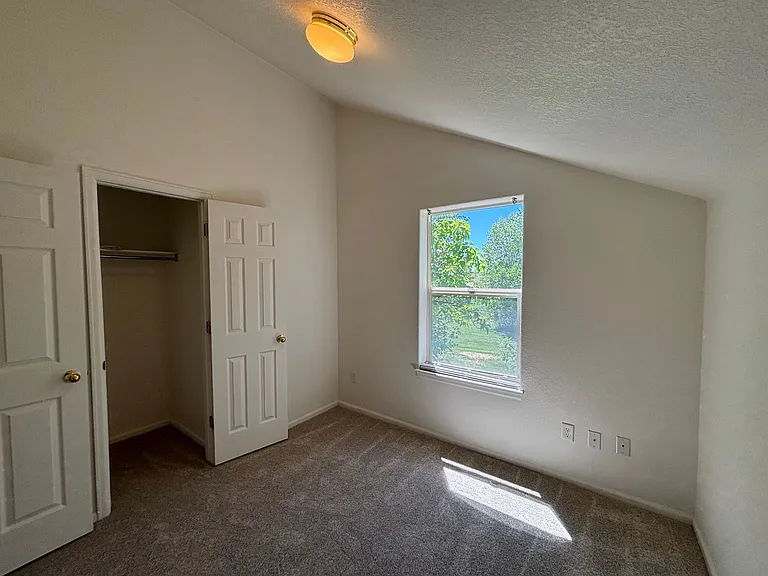 802 Waterglen Dr #K48 — Photo 13