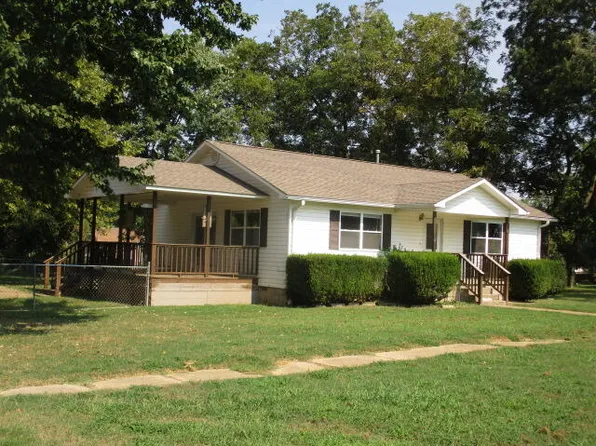 16 E Church Ave, Fairland, OK 74343