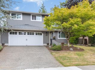 912 221st Ave NE, Sammamish, WA 98074