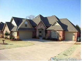 2517 Flint Ridge Rd, Edmond, OK 73003