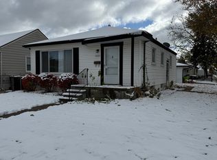 17404 Lowell St, Roseville, MI 48066