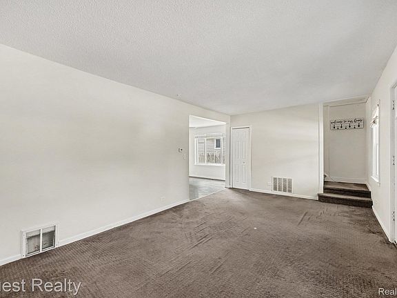 5th image of 6261 Andersonville Rd