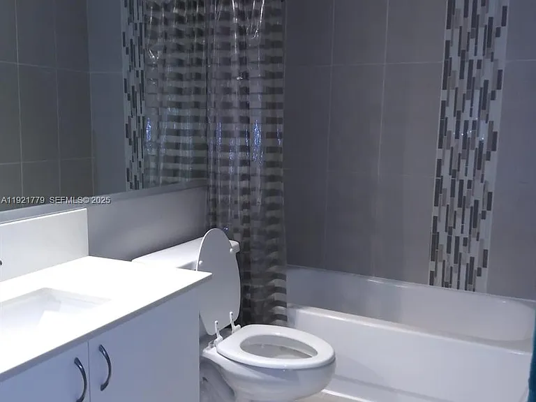 19901 E Country Club Dr #2305 — Photo 10