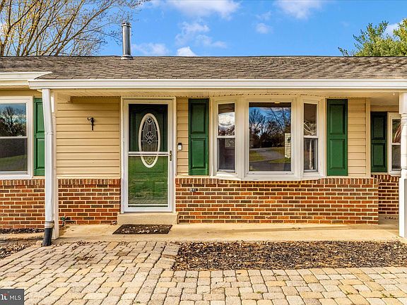 2nd image of 11378 Canary Dr