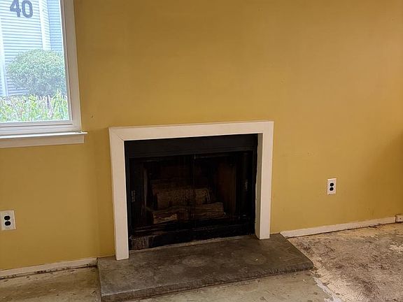 4th image of 4105 Tracy Ct