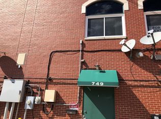 749 E 9 Mile Rd, Ferndale, MI 48220