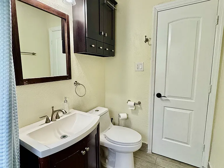 714 N Federal Hwy #1 — Photo 10