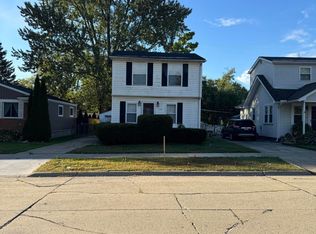 253 Massoit St, Clawson, MI 48017