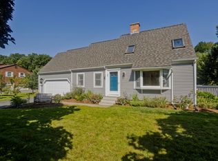 30 Westview Dr, Belchertown, MA 01007