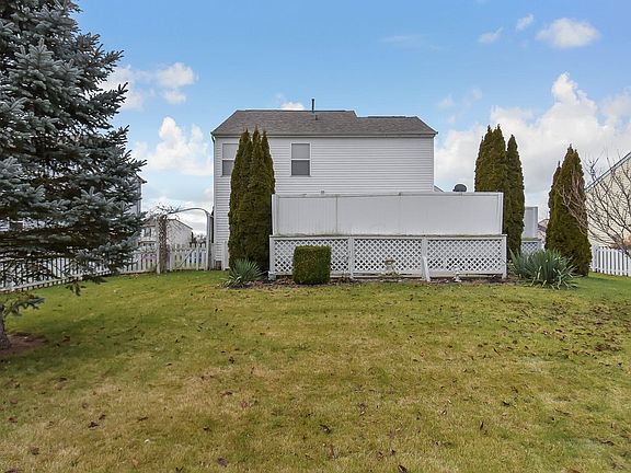 4th image of 1069 E Margate Cir