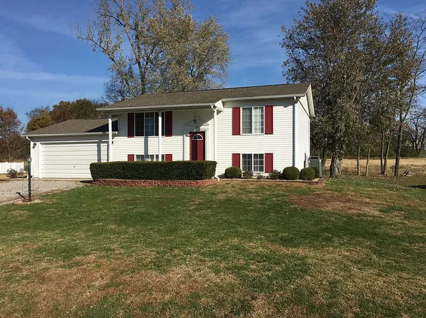 118 Stable Dr, Carterville, IL 62918