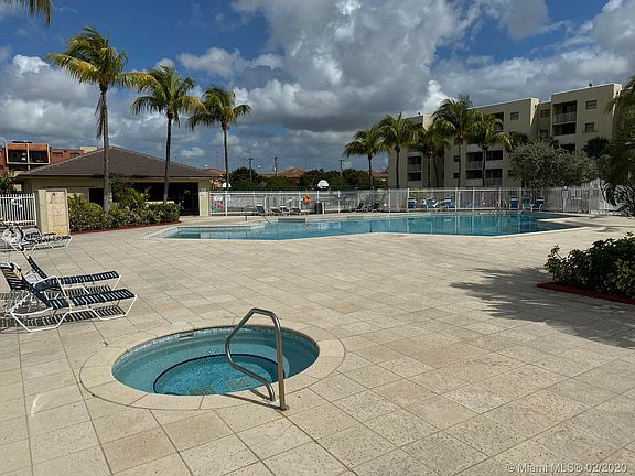 5th image of 8145 NW 7th St APT 405