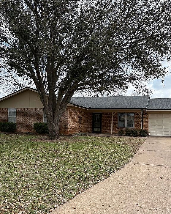 1st image of 1202 Randy Dr