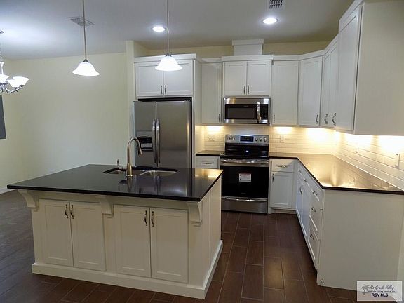 2nd image of 414 E Oleander Ave