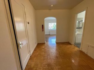 406 4th St SE #2, Washington, DC 20003