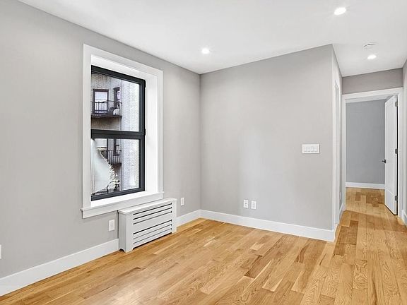 2nd image of 2177 33rd St APT 3B