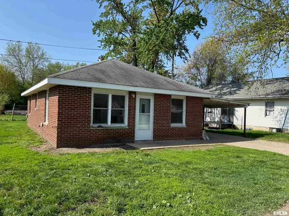 4 Starnes Addition St, Springfield, IL 62702