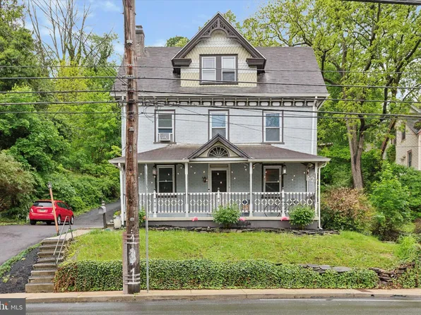 49 Main St, Schwenksville, PA 19473