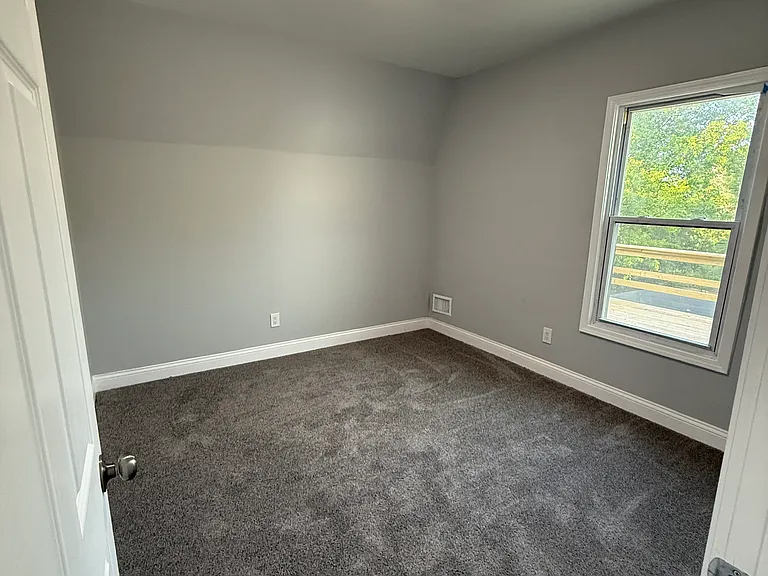 1496 Montclair St — Photo 20
