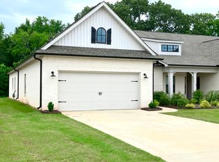 460 Raleigh Elm Dr, Huntsville, AL 35824