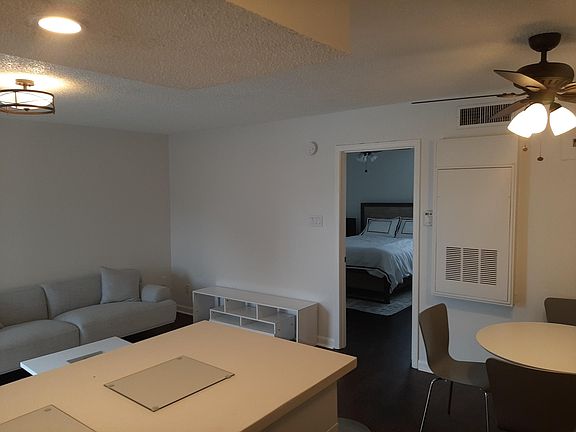 3rd image of 2609 Transcontinental Dr APT G