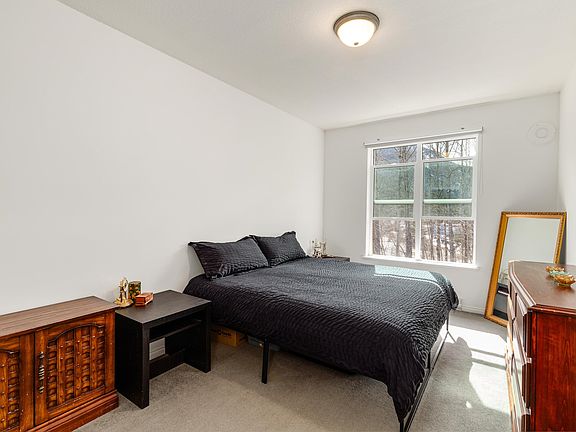 4th image of 1436 Portage Rd #204